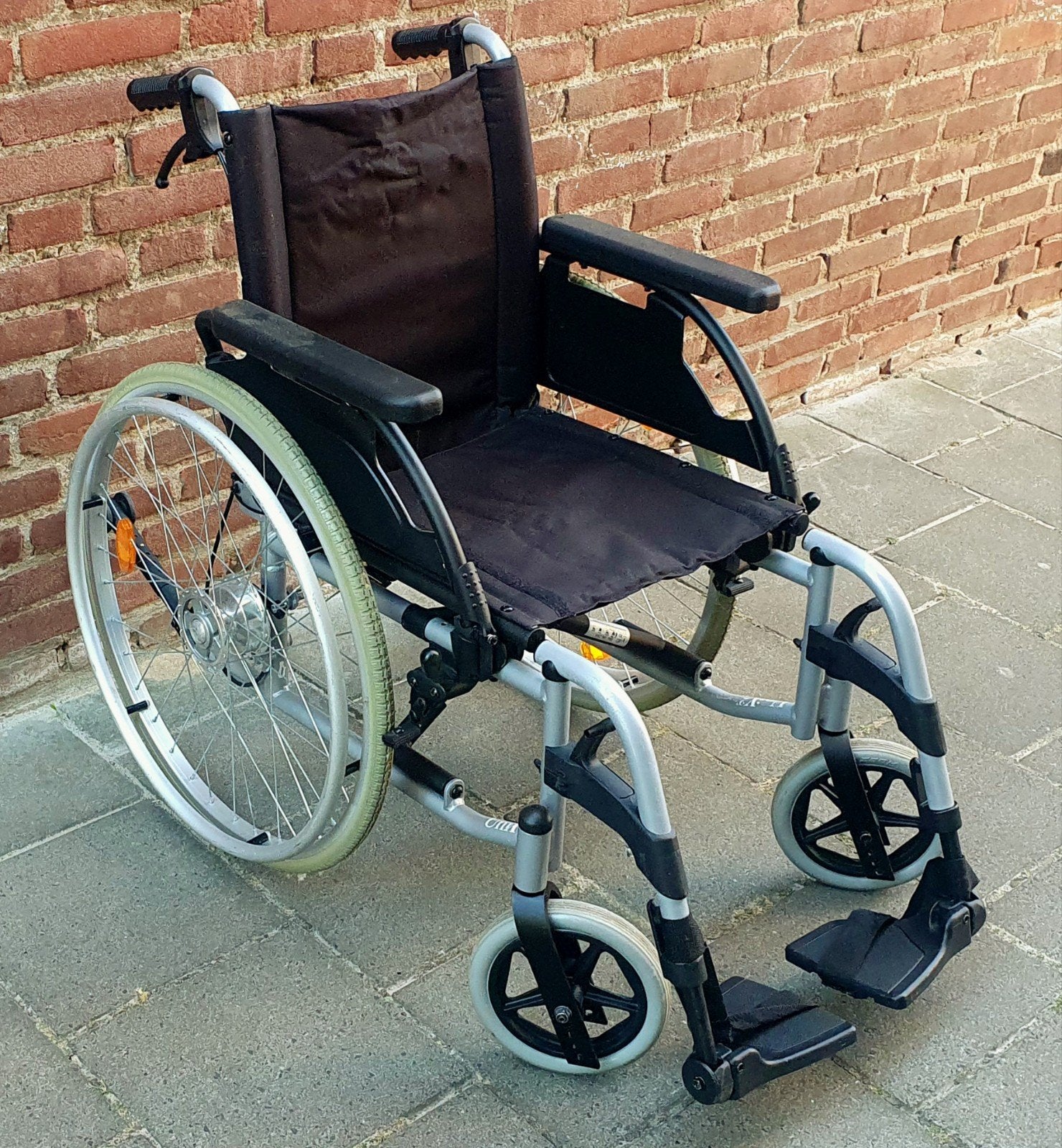 Compacte rolstoel inklapbaar met remmen voor de begeleider, Breezy, Breezy, Zo goed als nieuw, Duwrolstoel