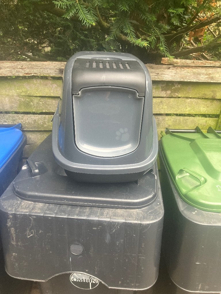 Kattenbak, Ophalen