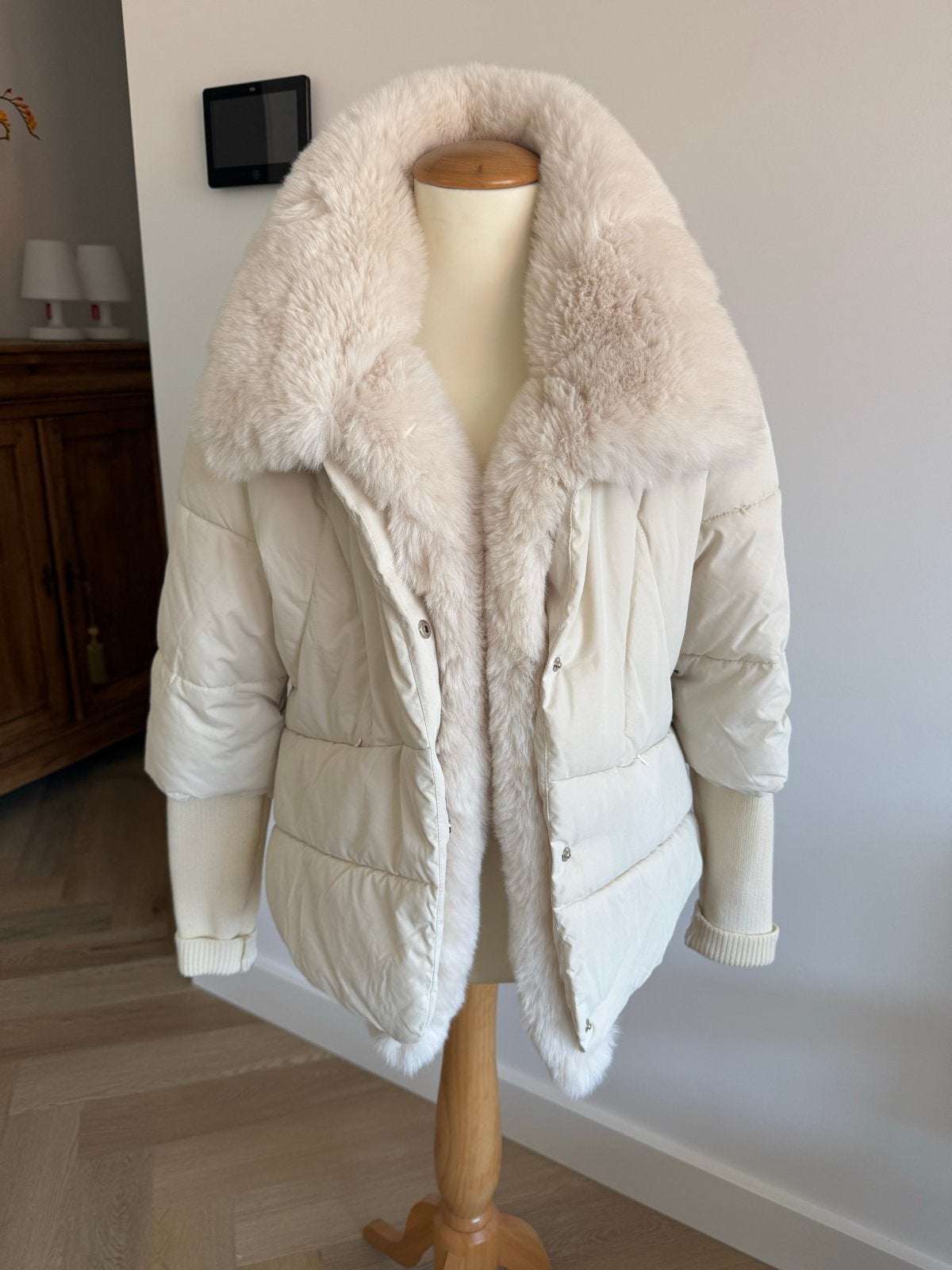 K Design Winterjas met Bontkraag - Crème, Kleding | Dames, Jassen | Winter, Ophalen of Verzenden, Zo goed als nieuw, Maat 38/40 (M)