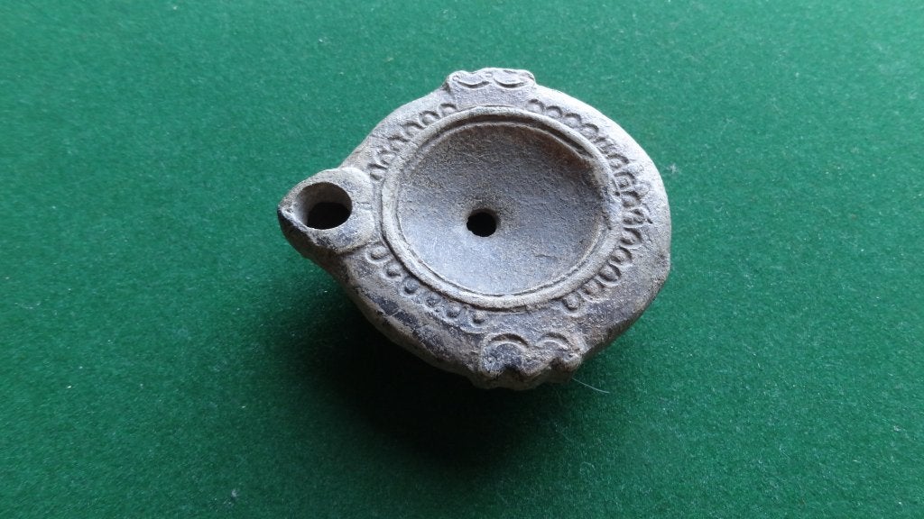 Bodemvondst Romeins olielampje, Antiek en Kunst, Ophalen of Verzenden