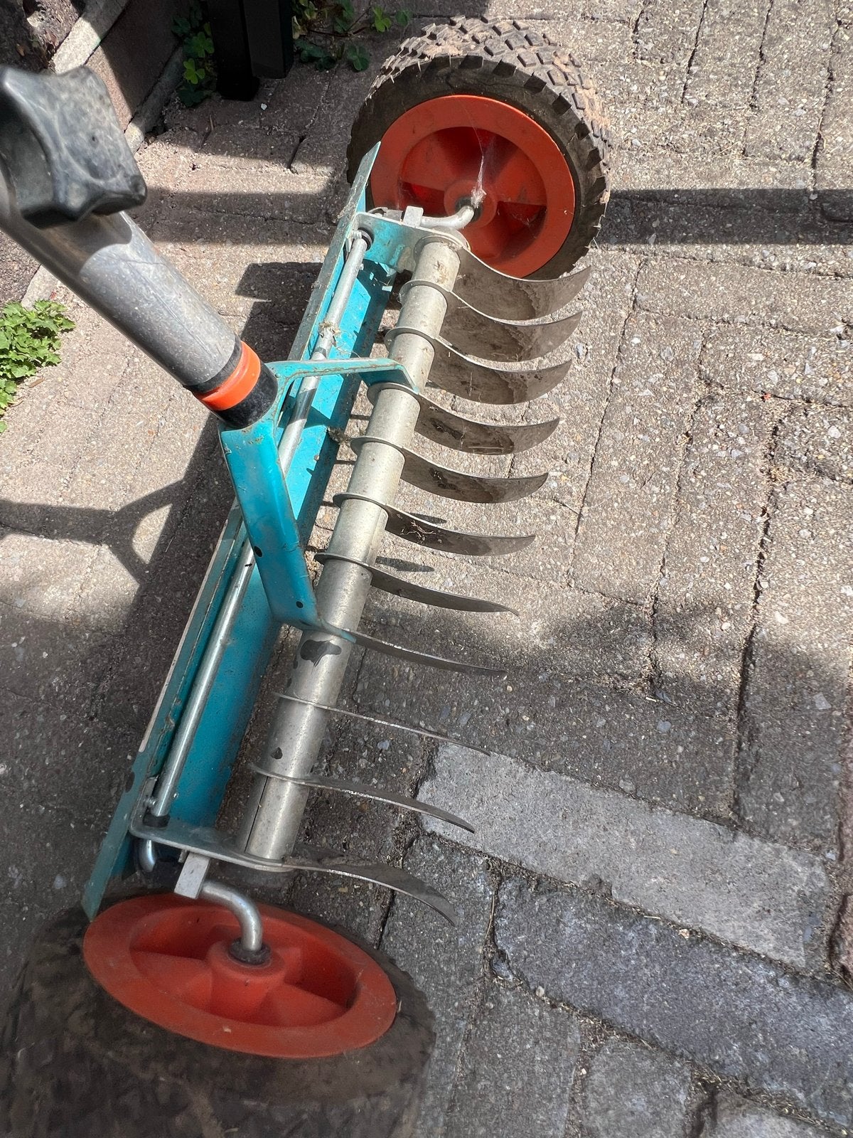 Gardena Vertikutier-Boy - Handmatige Verticuteermachine, Ophalen, Gebruikt
