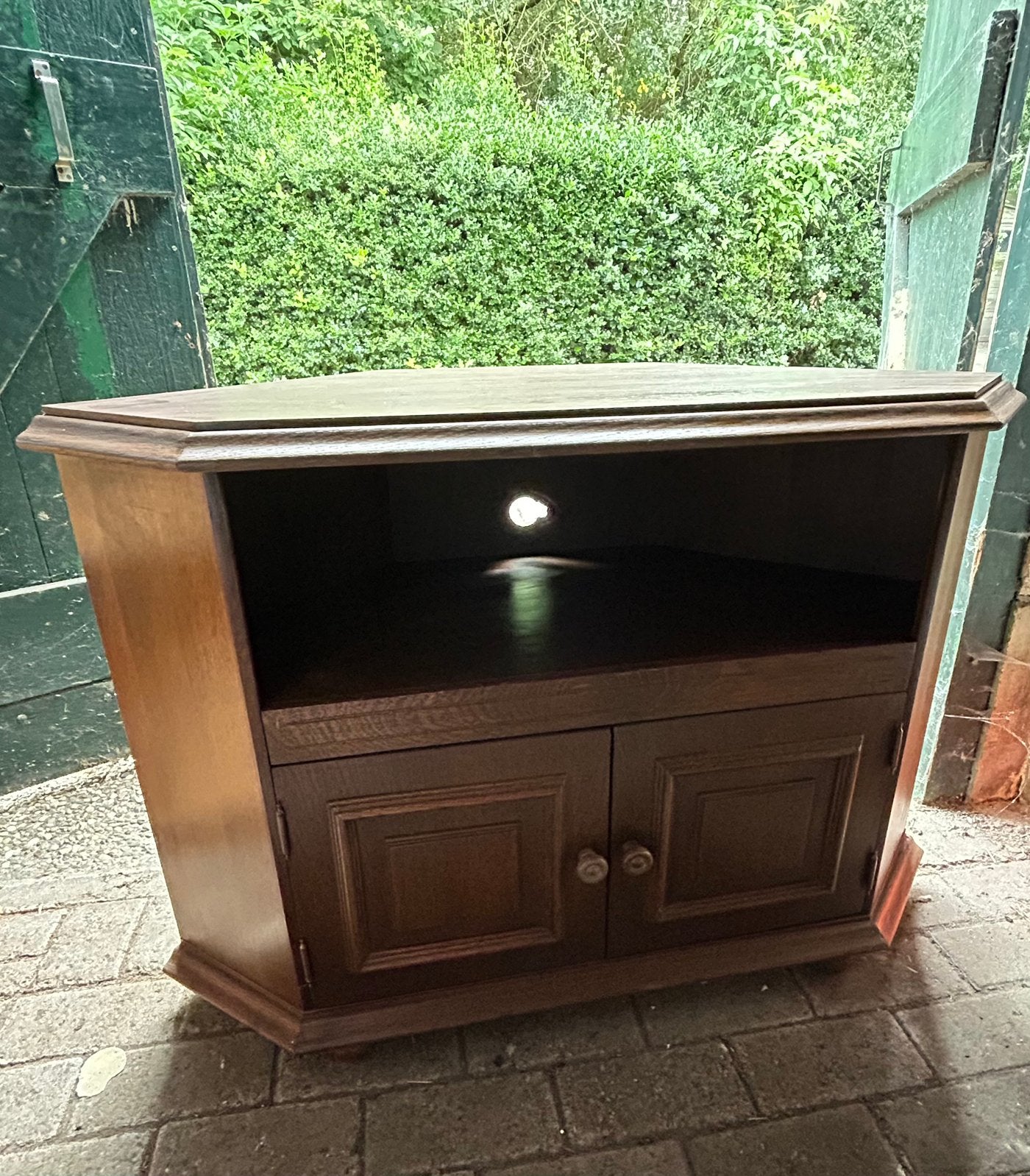 TV  hoekkast, Huis en Inrichting, Slaapkamer | Nachtkastjes, Ophalen, Gebruikt, 55 tot 70 cm, 65 cm of meer