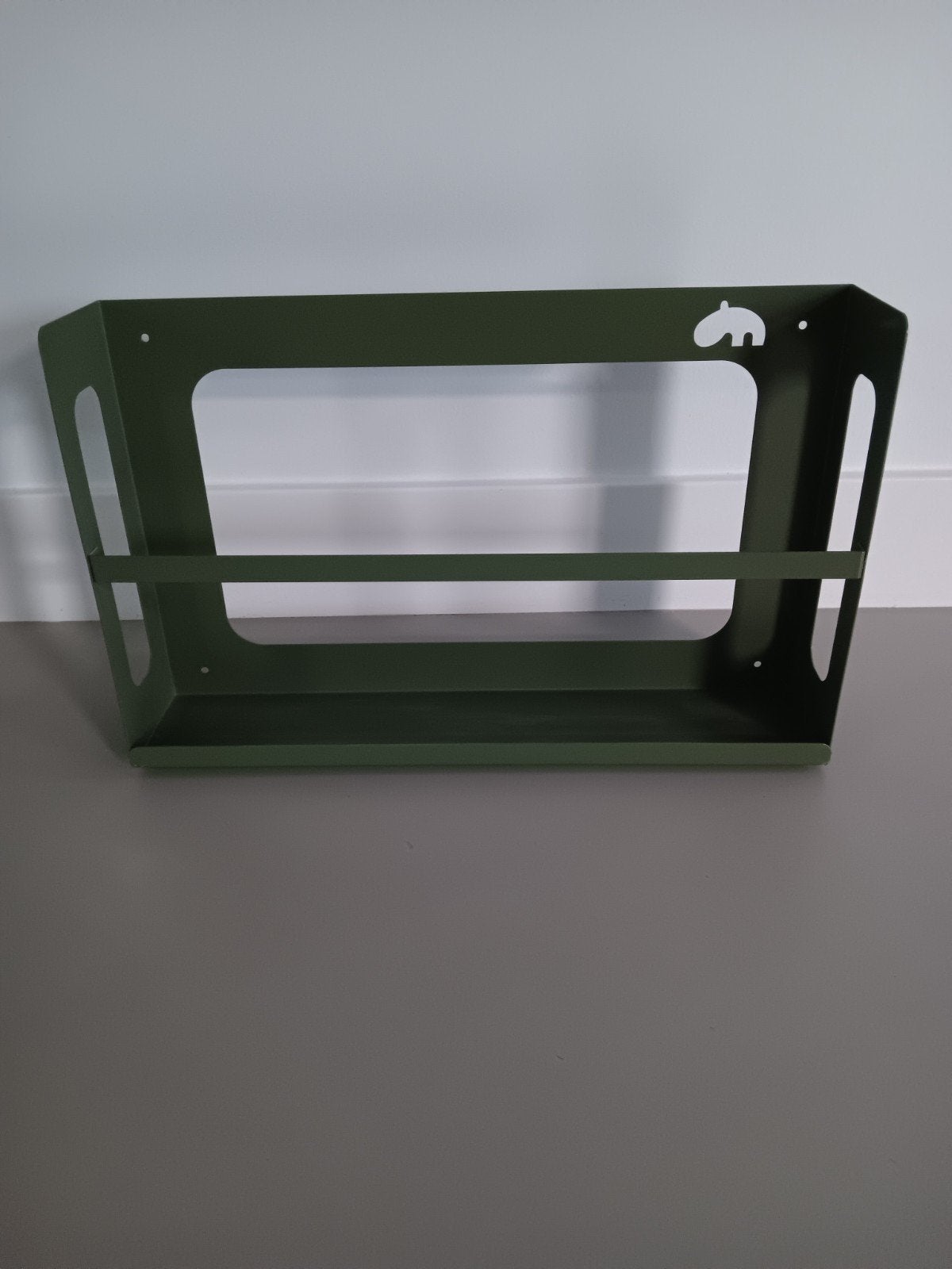 Groen metalen boekenrekje van Done by Deer, Ophalen, Groen, Wanddecoratie, Ophangbaar