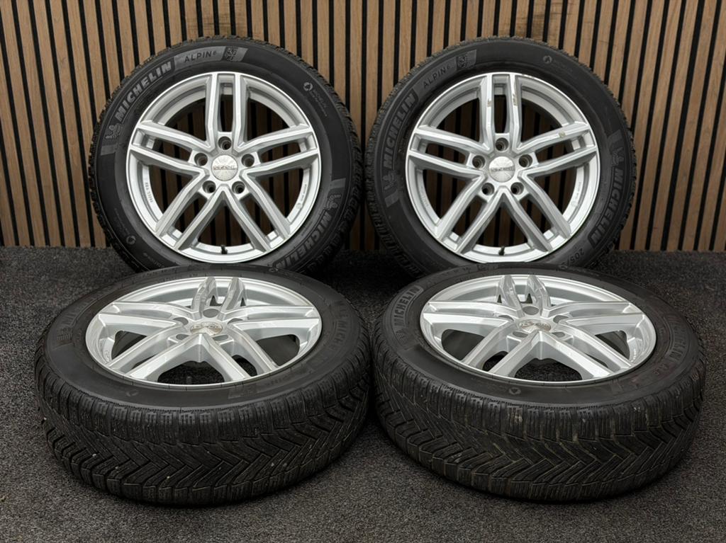 16 inch Dezent TR - Golf Leon A3 5x112 Michelin 205/55/16, Auto-onderdelen, Banden en Velgen, Ophalen, 16 inch, ., Banden en Velgen