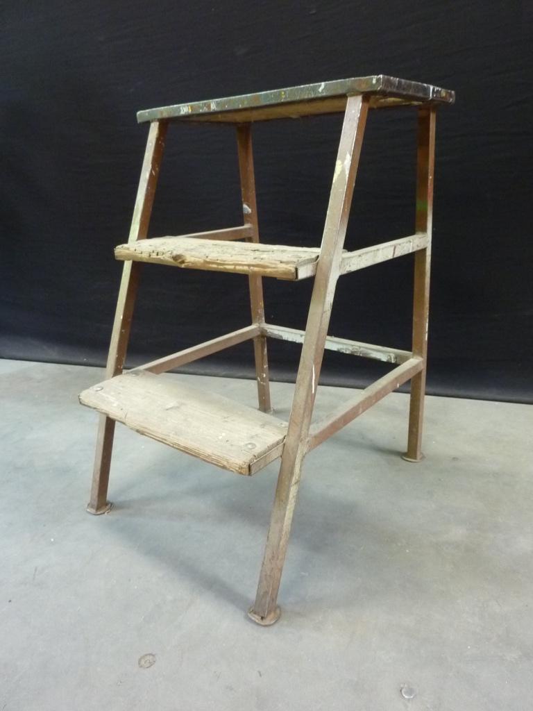handige werkplaatstrap / trapje / opstap / werktrap, Doe-het-zelf en Verbouw, Ladders en Trappen, Ophalen, Gebruikt, Trap, Handelsonderneming Hendriksen