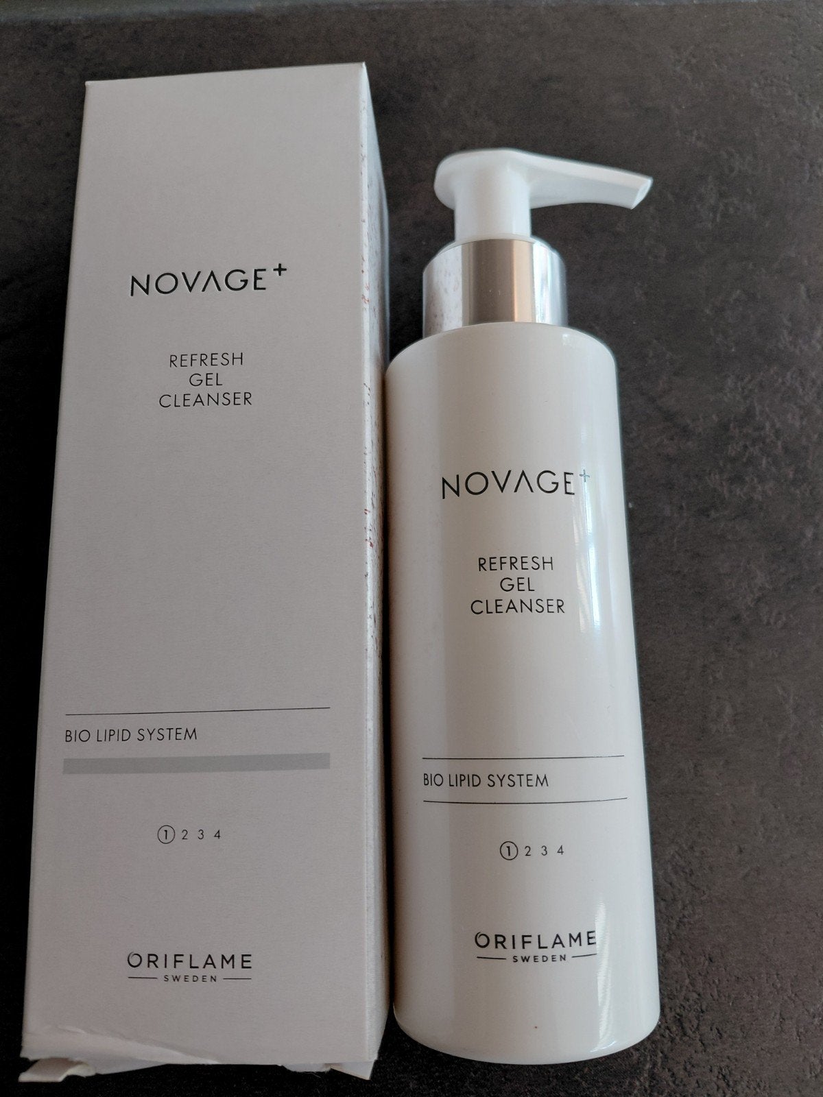 Nieuw - Oriflame - Novage+ - Refresh Gel Cleanser, Ophalen of Verzenden, Nieuw, Gehele gezicht, Reiniging