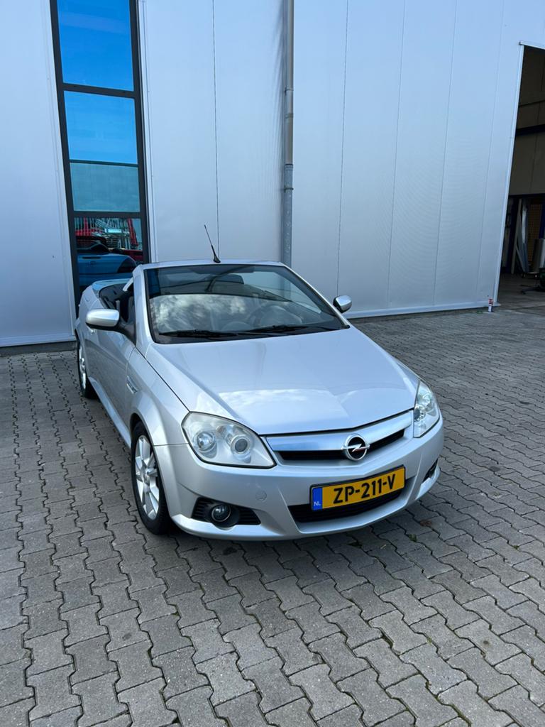 Opel Tigra 1.8 16V Twintop 2007 Grijs, Auto's, 4 cilinders, 1796 cc, Handgeschakeld, Grijs