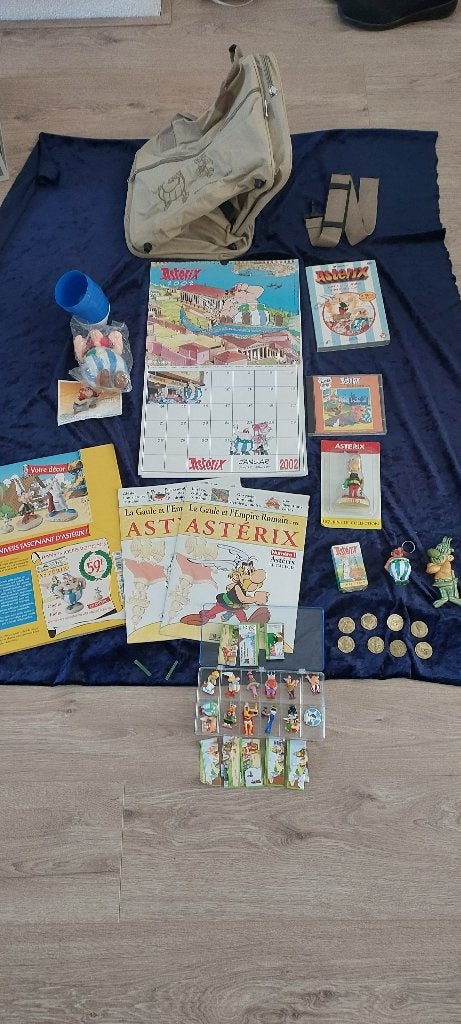 ASTERIX EN OBELIX VERZAMELING ZEER VEEL UIT JAREN 70-80, Ophalen of Verzenden, Asterix en Obelix, Zo goed als nieuw, Beeldje of Figuurtje