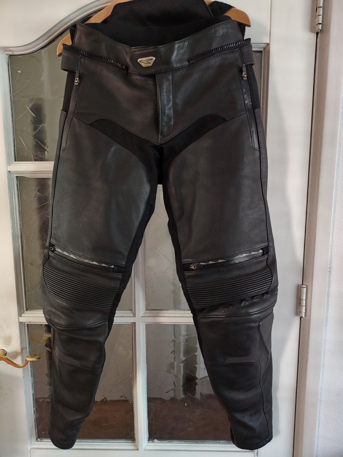Macna leren motorbroek maat 50, Motoren, Kleding | Motorkleding, Broek | leer, Dames, Ophalen of Verzenden, Tweedehands