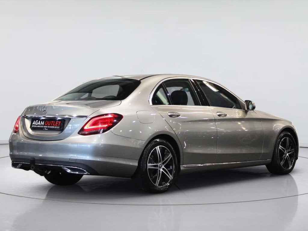 Mercedes-Benz C-Klasse Limousine 180 Business Solution | Tre, 12 maanden, Leder en Stof, Sedan, 16 km/l