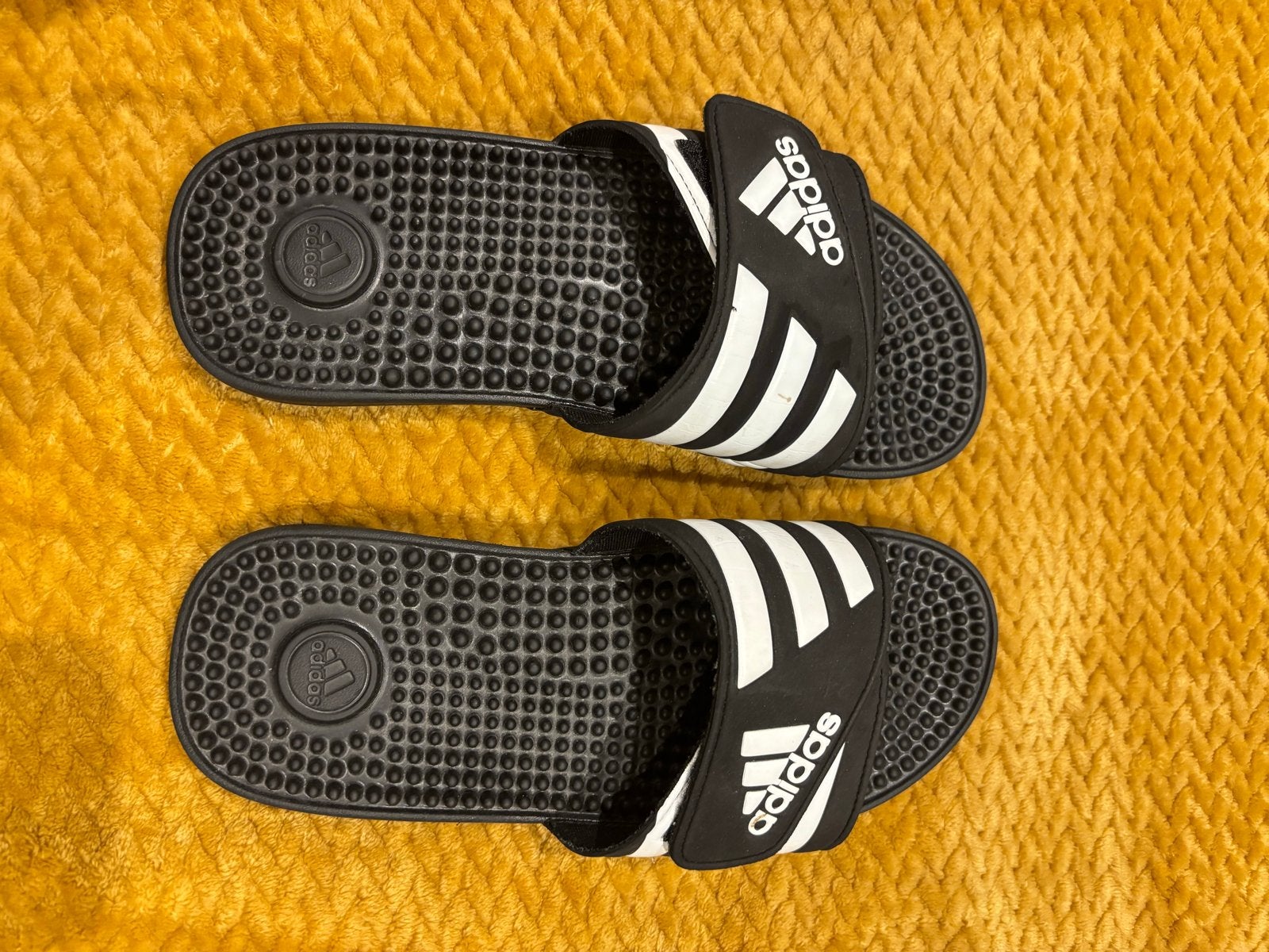 Adidas Adilette slippers - Maat 40/41, Ophalen, Gedragen, Zwart, Slippers
