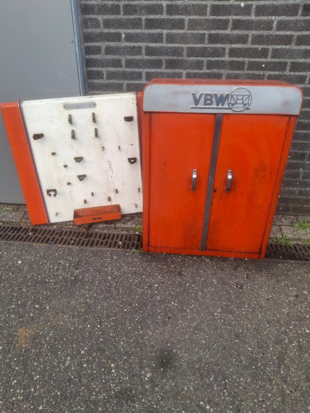 Vintage VBW Gereedschapskast met Muurbord - Industrieel, Antiek en Kunst, Ophalen