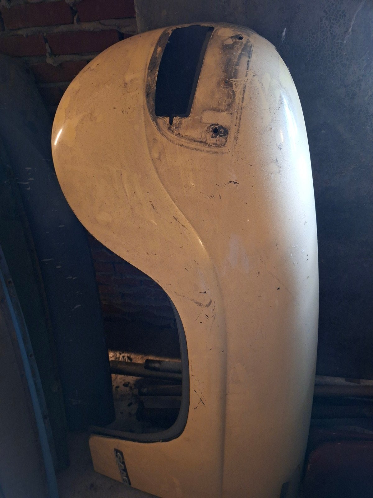 Saab 96 V4 linker voorscherm., Auto-onderdelen, Carrosserie en Plaatwerk, Ophalen, Saab, Spatbord