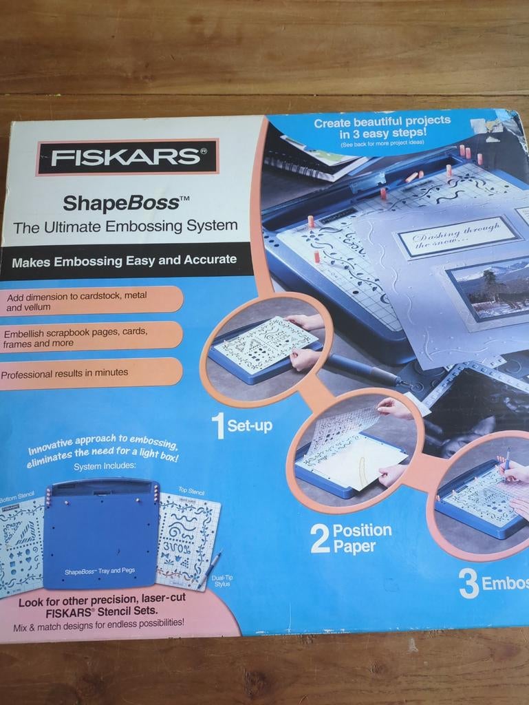 Fiskars ShapeBoss - Embossing Systeem, Ophalen of Verzenden, Zo goed als nieuw, Gereedschap of Toebehoren