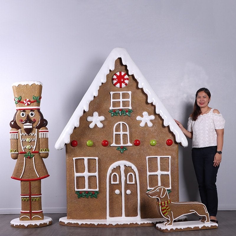 Gingerbread House - Kerstman - Santa - Hoogte 221 cm, Ophalen, HorecaBeelden, Nieuw, HorecaBeelden
