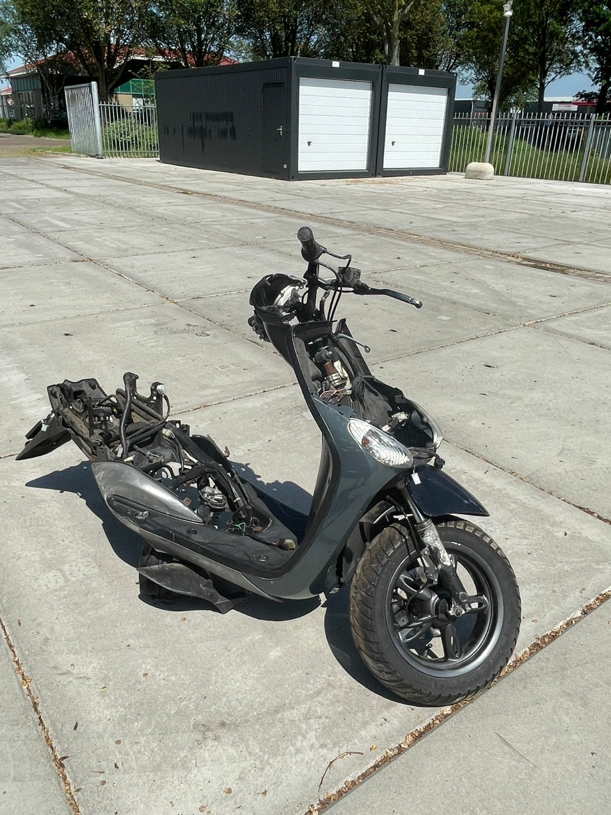 Yamaha neos onderdelen 4 takt 2012 !!!!MOET NU WEG!!, Ophalen, Zo goed als nieuw, Benzine, Neo's