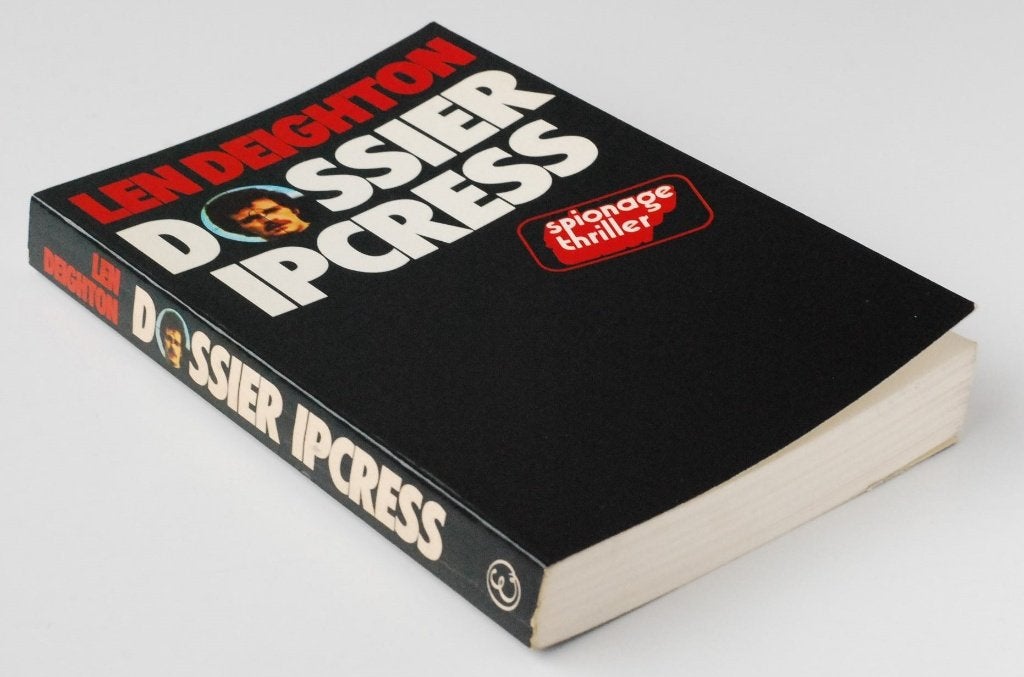 Dossier Ipcress - Len Deighton: spionage thriller 1975, Boeken, Gelezen, Europa overig, Verzenden, Len Deighton