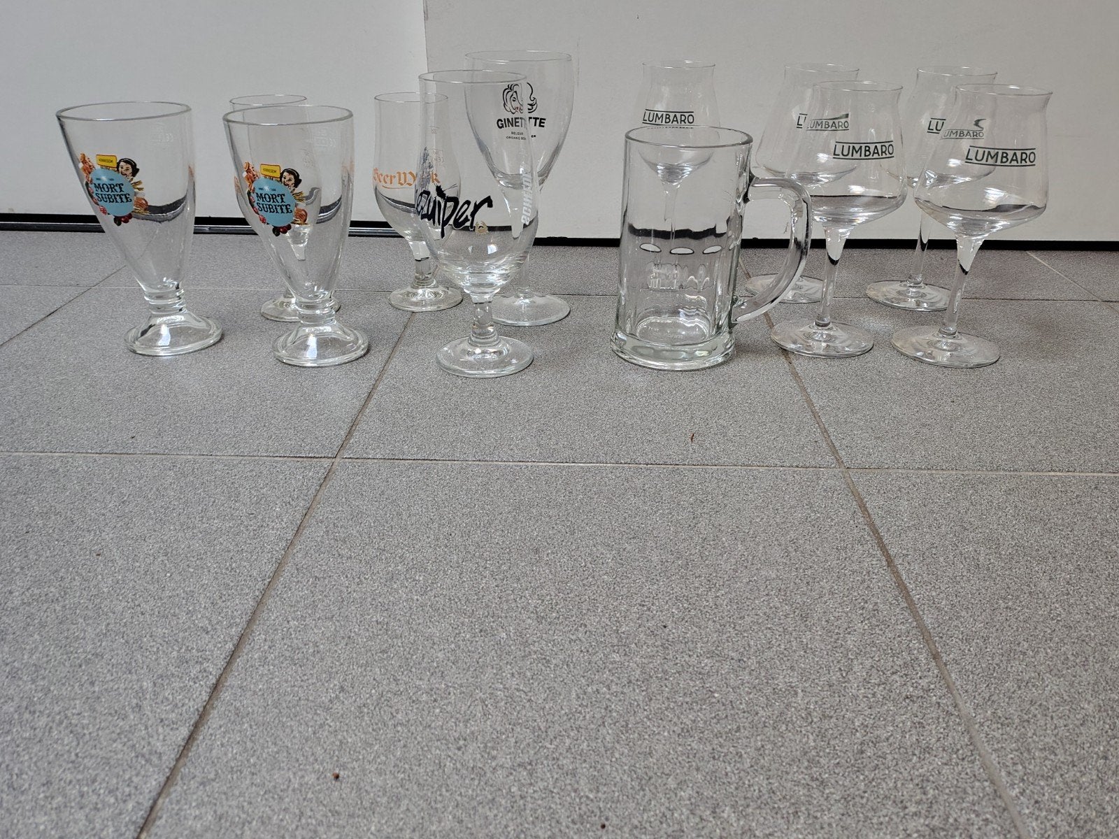Diverse speciaal bierglazen - 12 stuks, Ophalen, Glas of Glazen, Overige stijlen, Glas