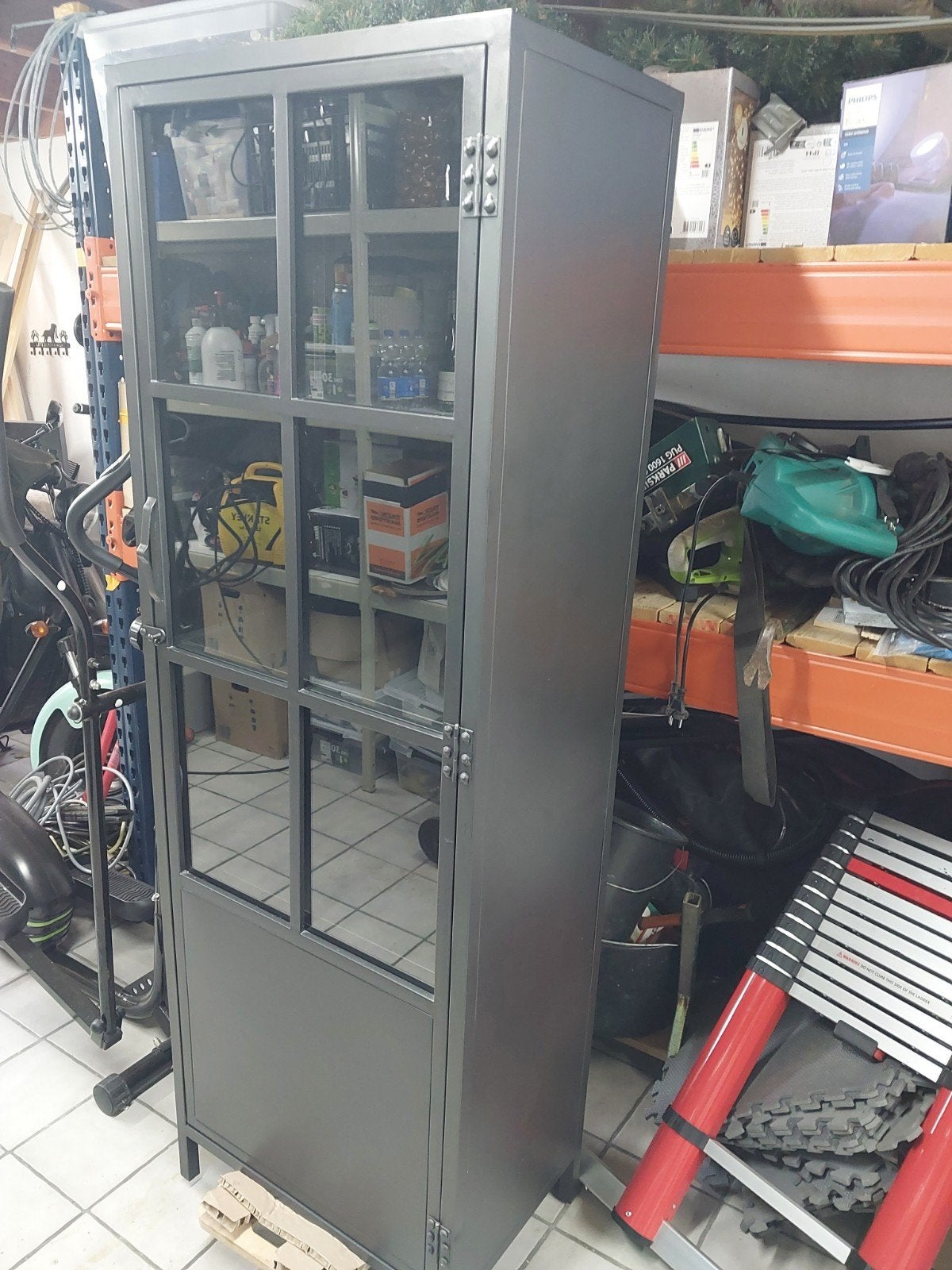 zwarte vitrine kast industrie, Ophalen, Met deur(en), Industrie, 50 tot 100 cm