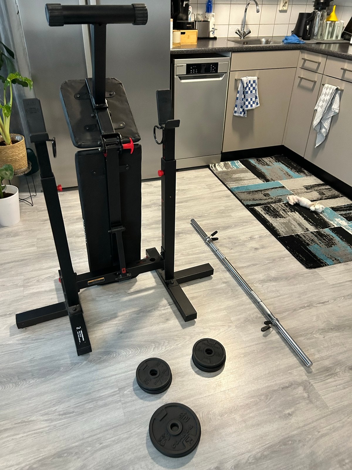 Corength Bench Press Fold met Halterstang en Gewichten, Sport en Fitness, Ophalen, Gebruikt, Krachtstation, Armen