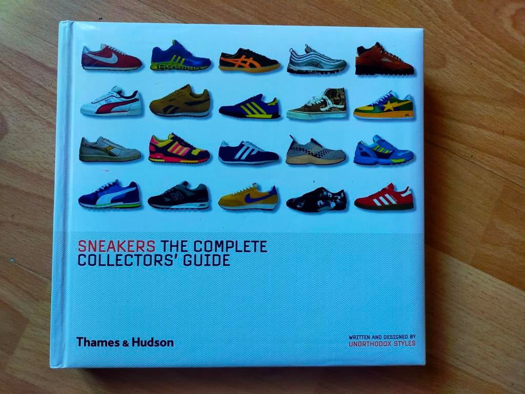 Sneakers - The Complete Collectors' Guide (klassiekers 2005), Boeken, Ophalen of Verzenden, Zo goed als nieuw, Overige onderwerpen