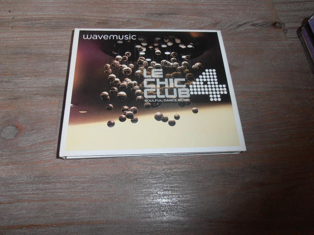 Wavemusic Le Chic Club 4 Soulful Dance Music CD, Ophalen of Verzenden, Zo goed als nieuw, Dance Populair
