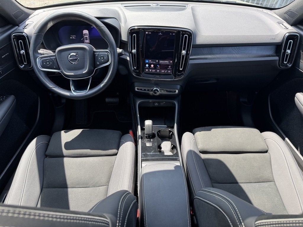 Volvo XC40 Single Motor Extended Range Ultimate 82 kWh Pano., Automaat, 12 maanden, Achterwielaandrijving, Gebruikt