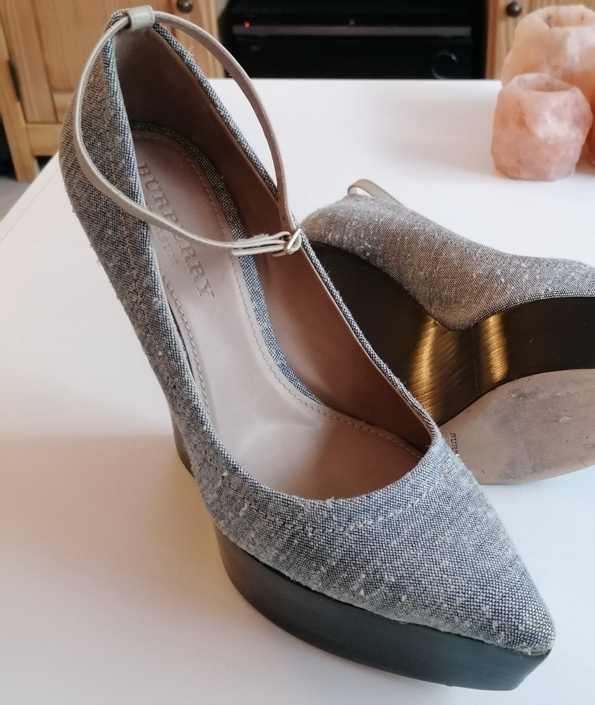 Burberry zware hoge pumps wedge plateauzool tweedstof 38 tnc, Pumps, Burberry, Verzenden, .
