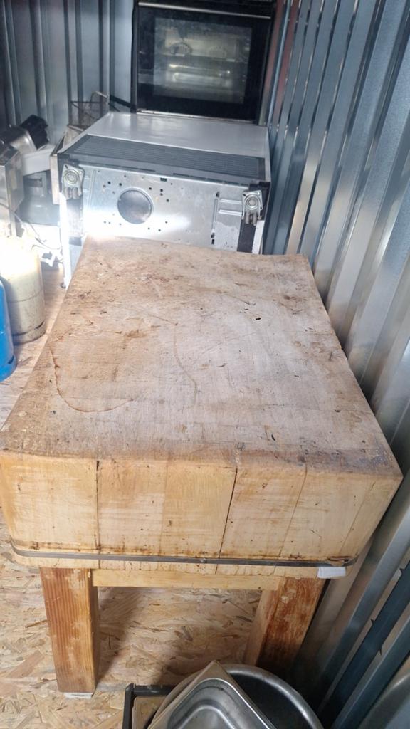Robuuste houten slagersblok / hakblok, Gebruikt, 50 tot 100 cm, Vierkant, Tot twee personen