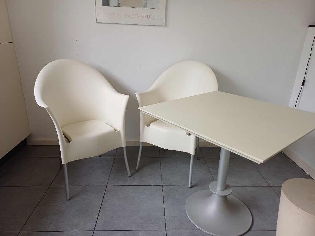 Tafel, stoelen en krukje - Lord Yi, Lord Yo, BuBu, Ophalen, Gebruikt, Twee, Overige kleuren