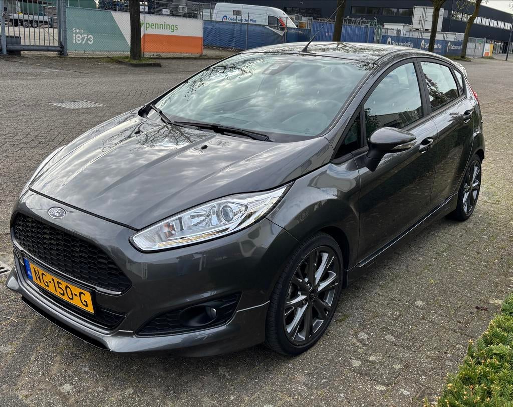 Ford Fiësta 1.0 Ecoboost  ST line 100pk 5dr 2017 Grijs, Auto's, Ford, Voorwielaandrijving, 100 pk, 23 km/l, Origineel Nederlands