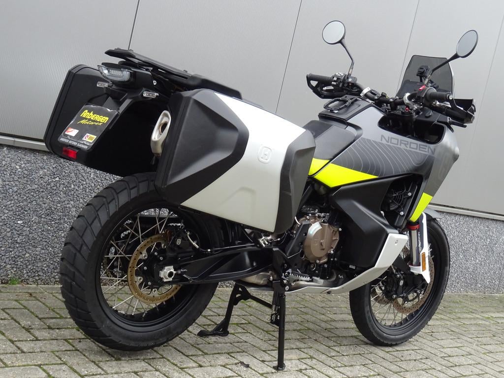 Husqvarna NORDEN 901 (bj 2022), Bedrijf, 900 cc, Toermotor