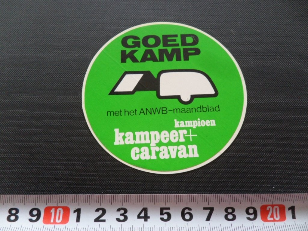 sticker goed kamp met het ANWB maandblad kampeer + caravan k, Verzamelen, Ophalen, Zo goed als nieuw