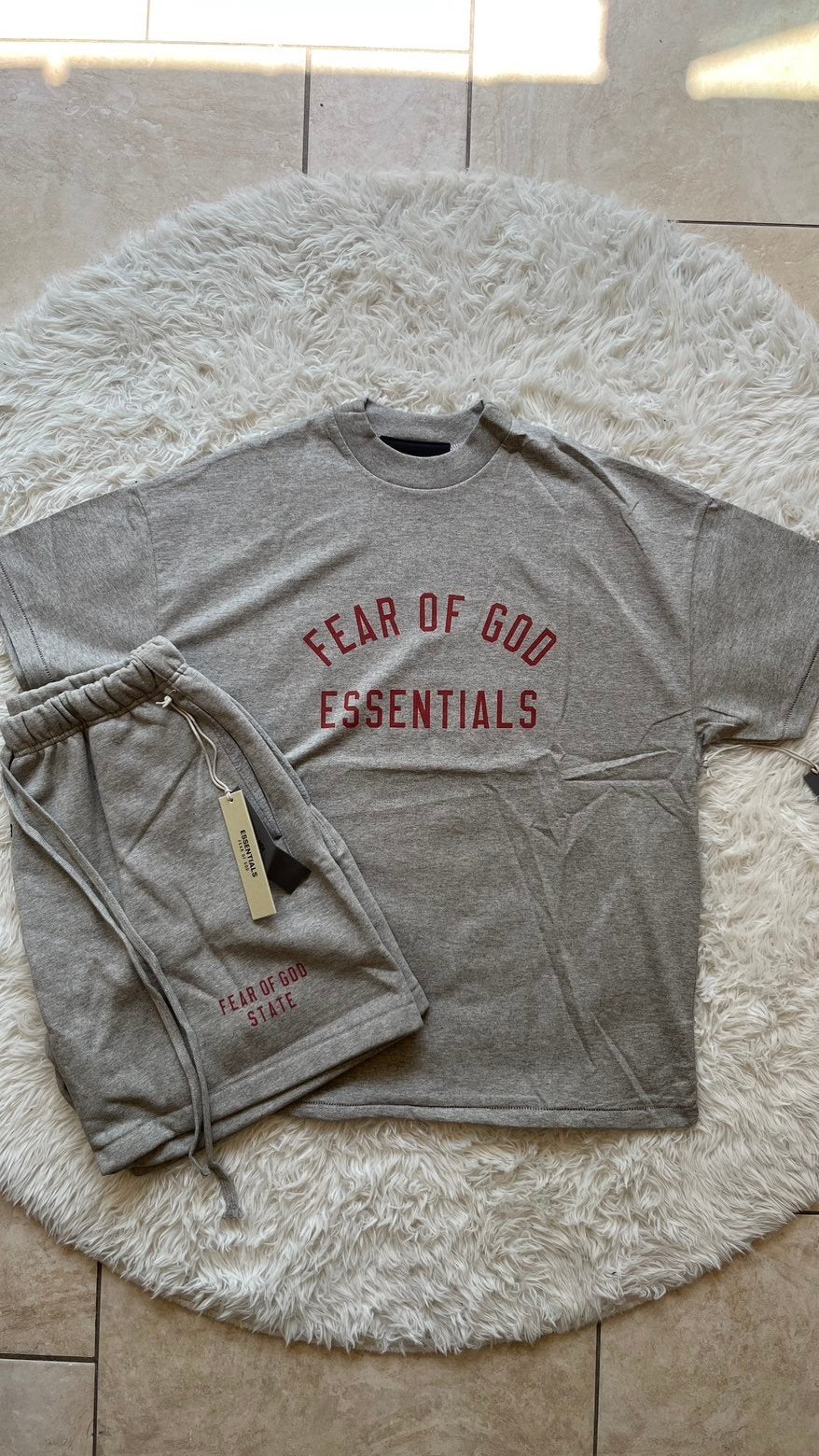 Fear of God Essentials T-shirt & Short Set Grijs, Maat 48/50 (M), Nieuw, Ophalen of Verzenden, Fear of God Essentials