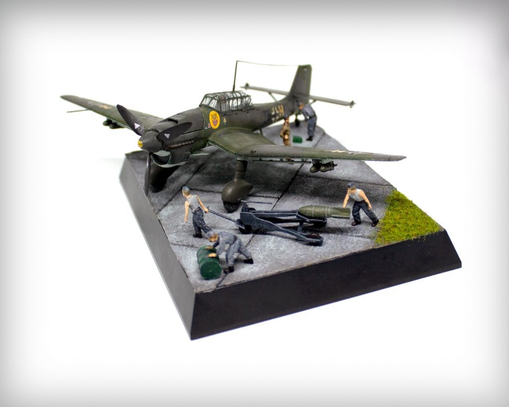 1/72 diorama 'Arming the Stuka', Ophalen, Nieuw, 1:50 of kleiner, Diorama