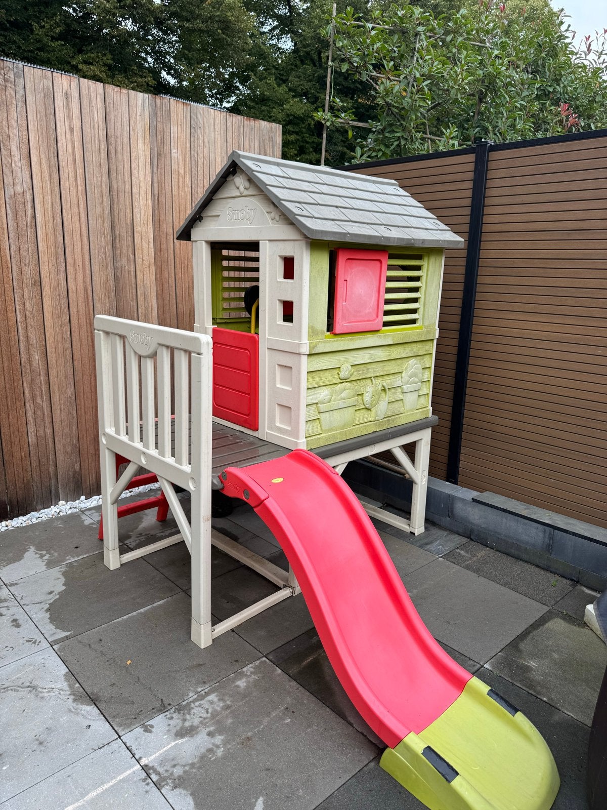 Smoby Speelhuisje met Glijbaan en Platform, Ophalen, Gebruikt, Kunststof