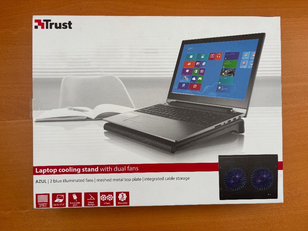 Trust Azul laptop cooling stand met twee fans, Computers en Software, Ophalen of Verzenden, Zo goed als nieuw, Trust