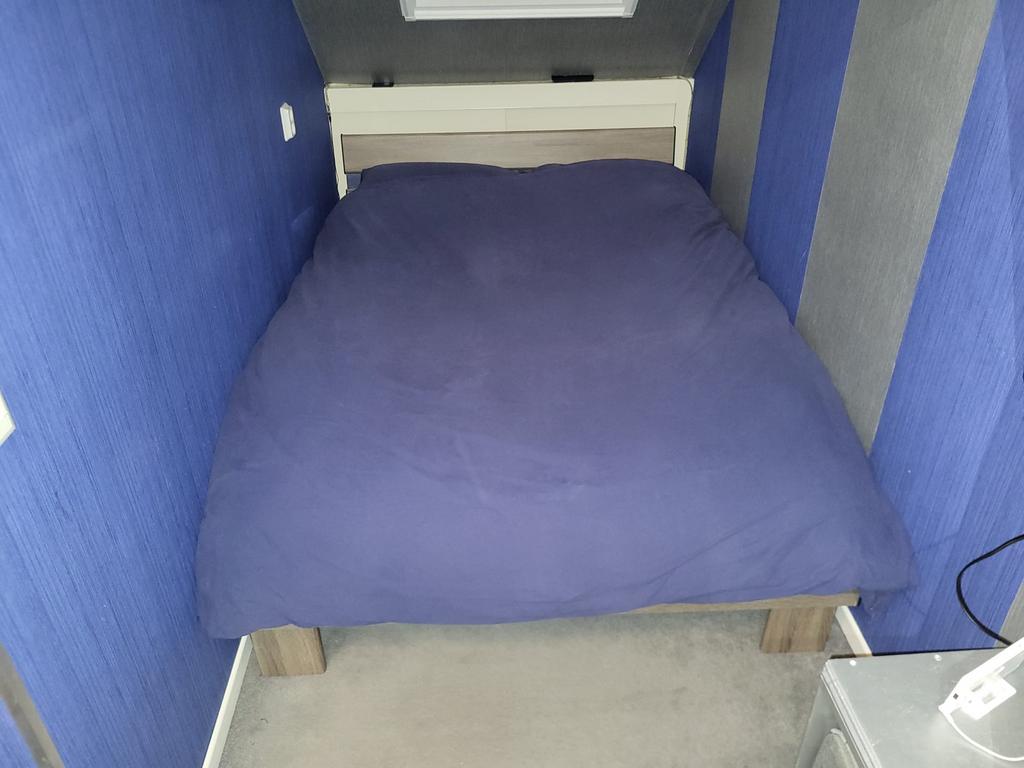 Tweepersoonsbed met lattenbodems, Huis en Inrichting, Slaapkamer | Bedden, Ophalen, Gebruikt, Bruin, Tweepersoons