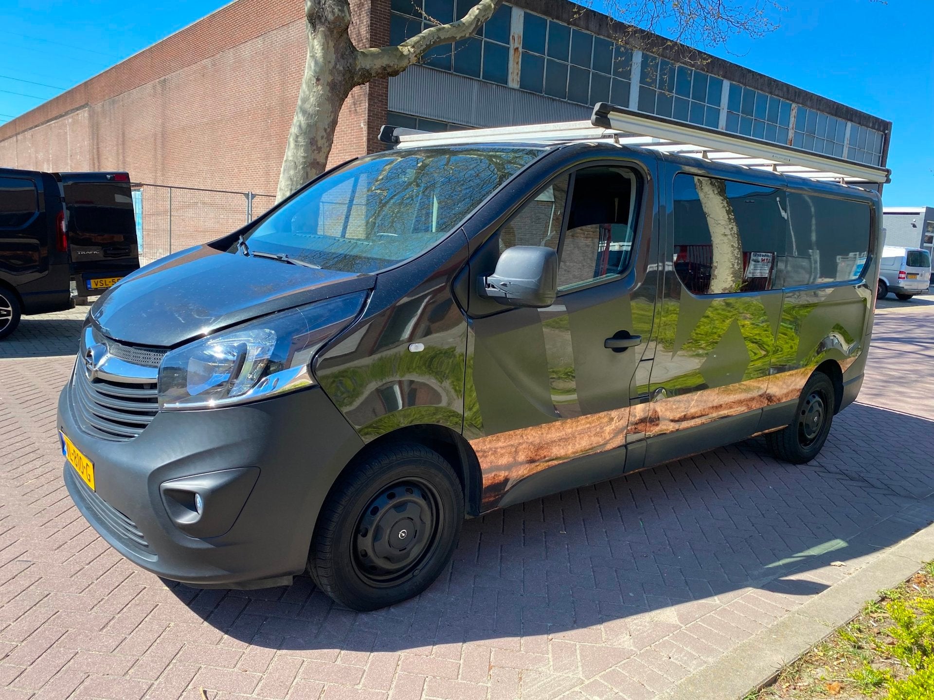 Opel Vivaro 1.6 CDTI L2H1 DC / Airco /LEKT KOELVLOEISTAF!FIN, Auto's, Voorwielaandrijving, Stof, Gebruikt, Zwart