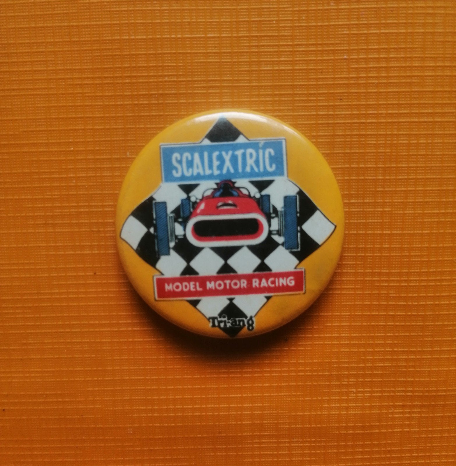 Vintage Scalextric Model Motor Racing Button/Speldje, Verzenden, Gebruikt, Transport, Speldje of Pin