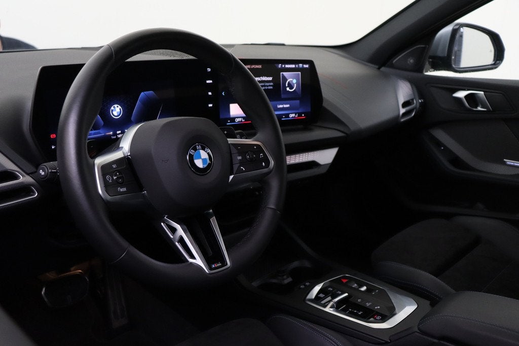 BMW 1 Serie 120 M Sport Automaat / Sportstoelen / M Adaptief, Auto's, BMW, 156 pk, Met garantie (alle), Origineel Nederlands, Bedrijf