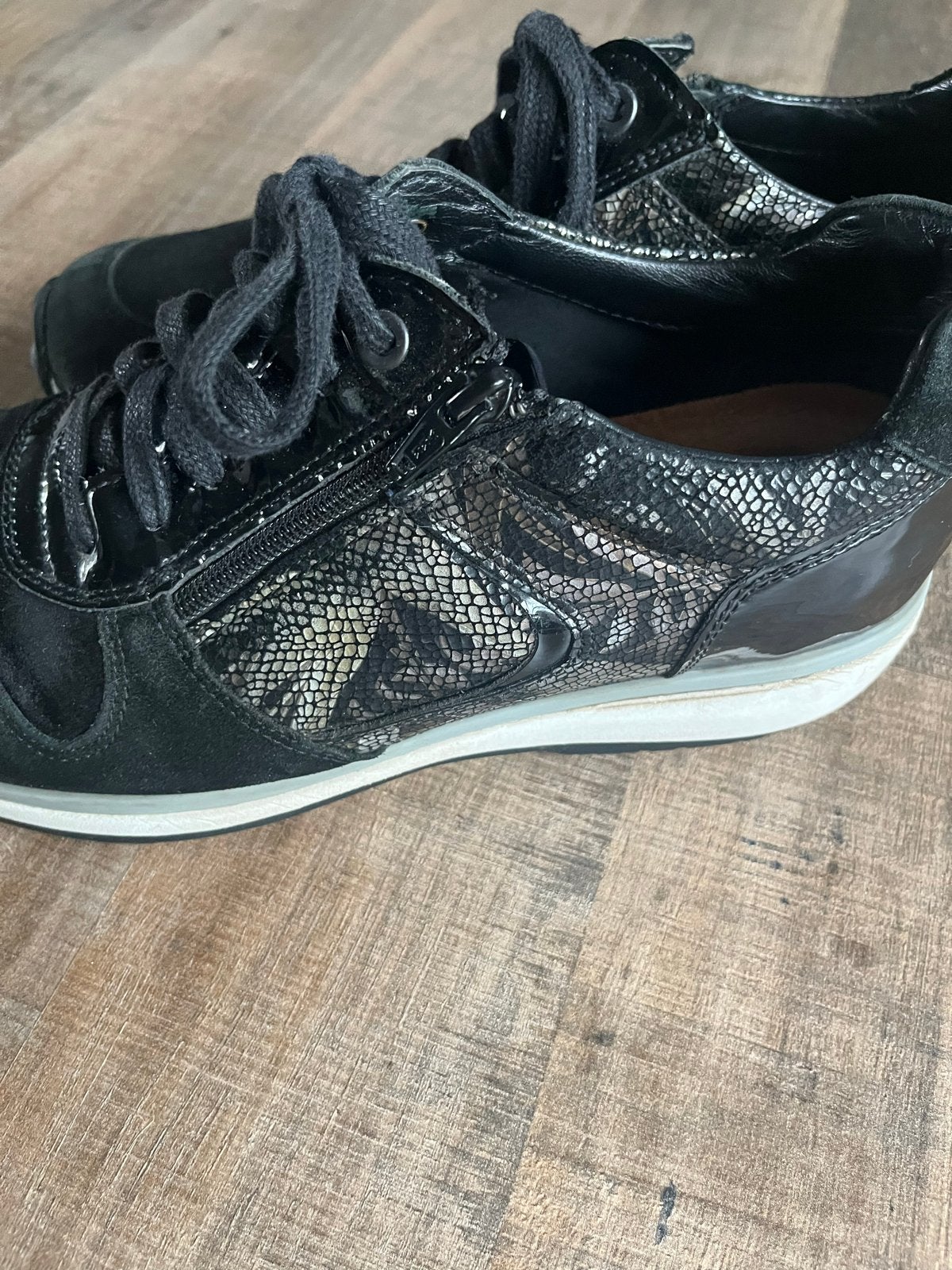 Xsensible Zwarte sneakers met slangenprint en rits - Maat 41, Kleding | Dames, Zwart, Ophalen of Verzenden, Sneakers of Gympen