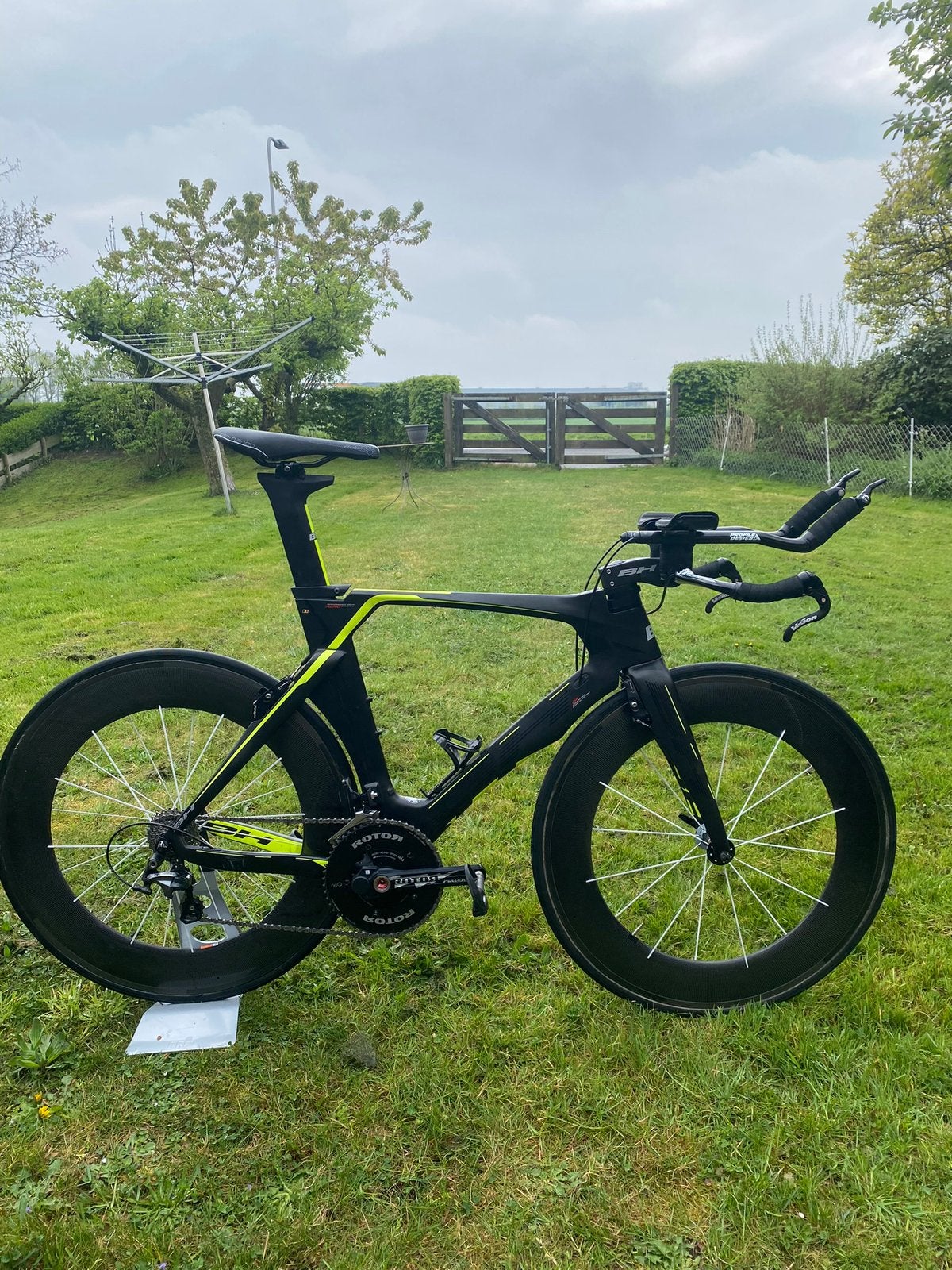 BH Aero tijdritfiets 56, Carbon, Zo goed als nieuw, Meer dan 20 versnellingen, 53 tot 57 cm