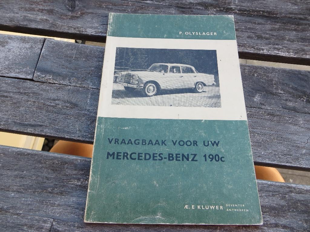 Vraagbaak Mercedes-Benz 190c W110 Heckflosse 1963-1966, Ophalen of Verzenden
