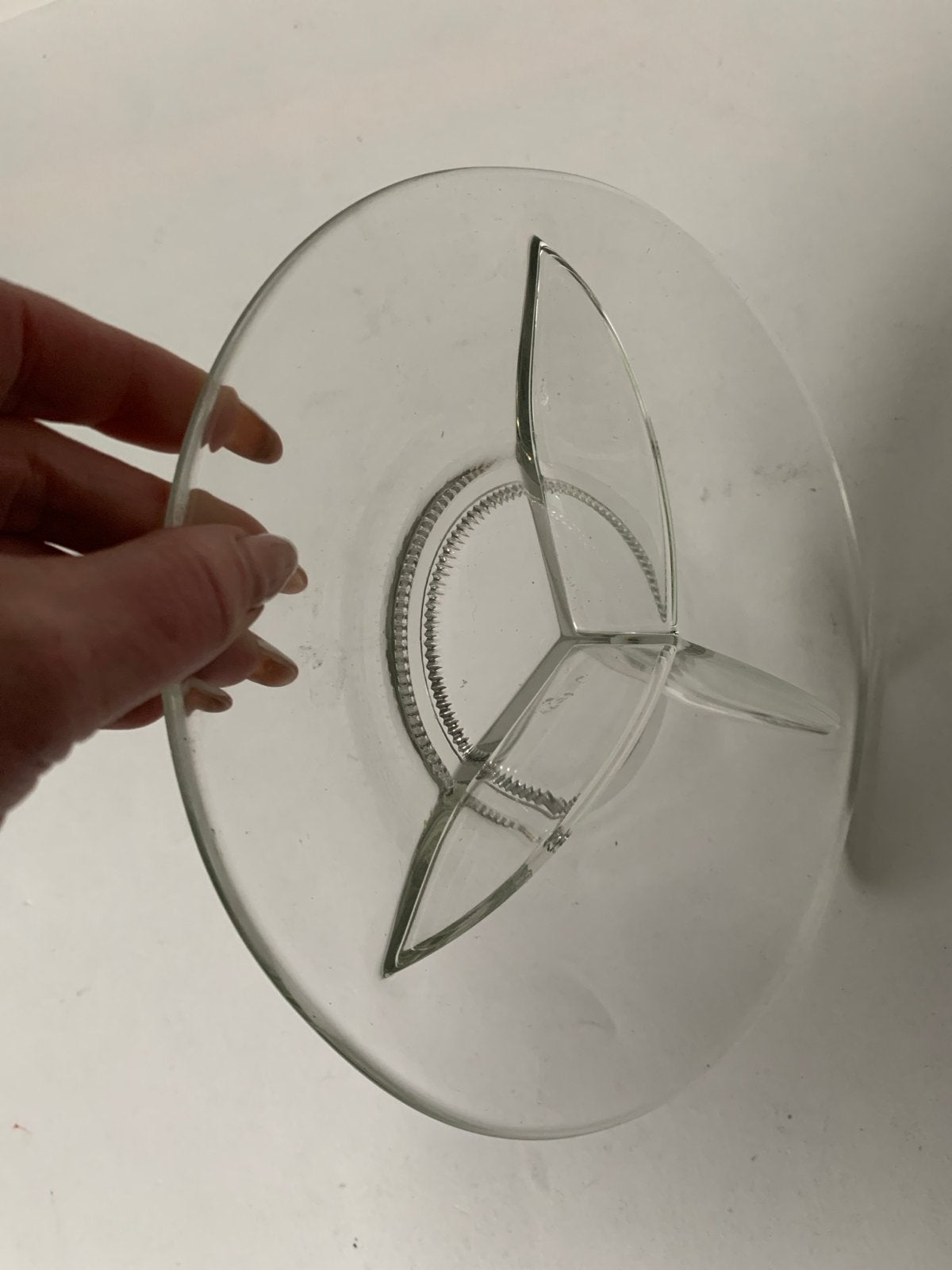 Glazen schaal met 3 vakken - Perfect voor snacks of dips, Schaal, Rond, Ophalen of Verzenden, Glas
