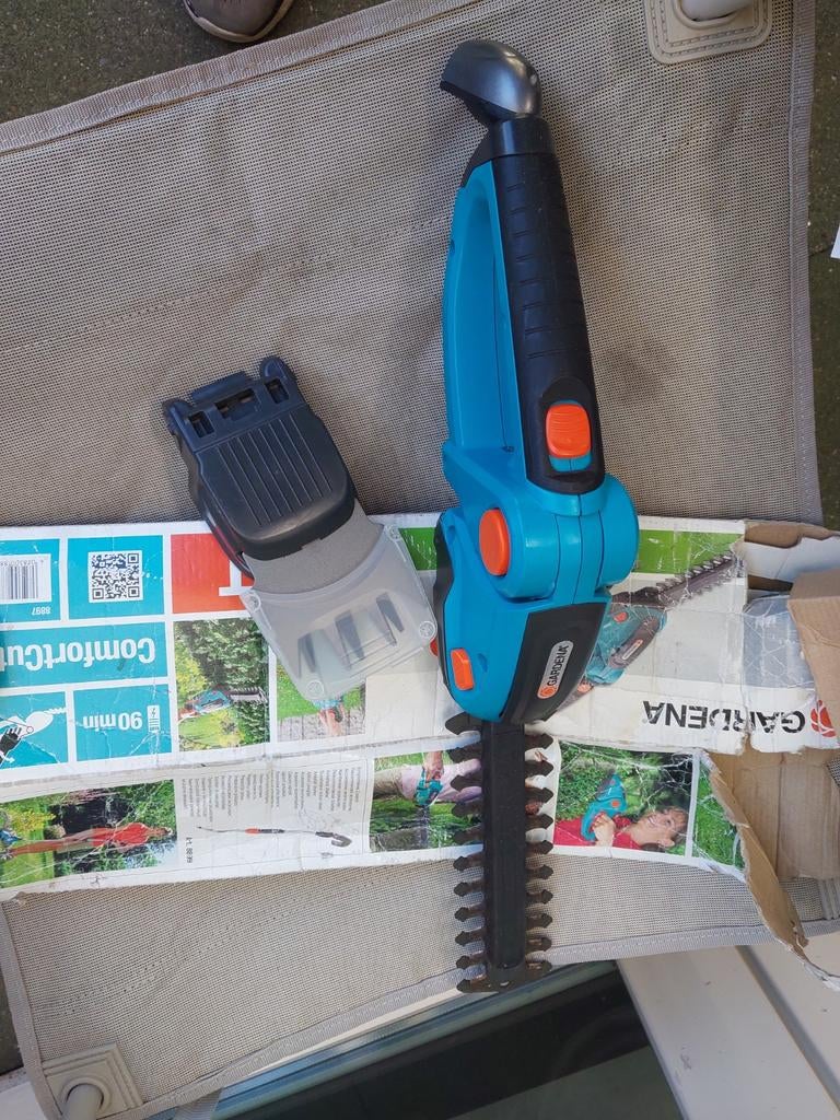 Heggenschaar met kantenknipper, Tuin en Terras, Ophalen of Verzenden, Nieuw