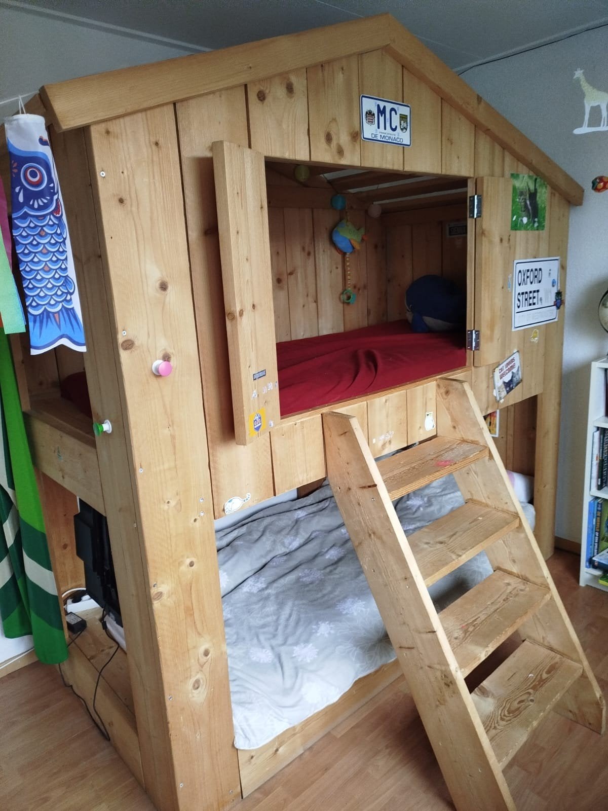 Uniek Houten Stapelbed met Speelhuis Design, Ophalen, Gebruikt, 90 cm, Tweepersoons