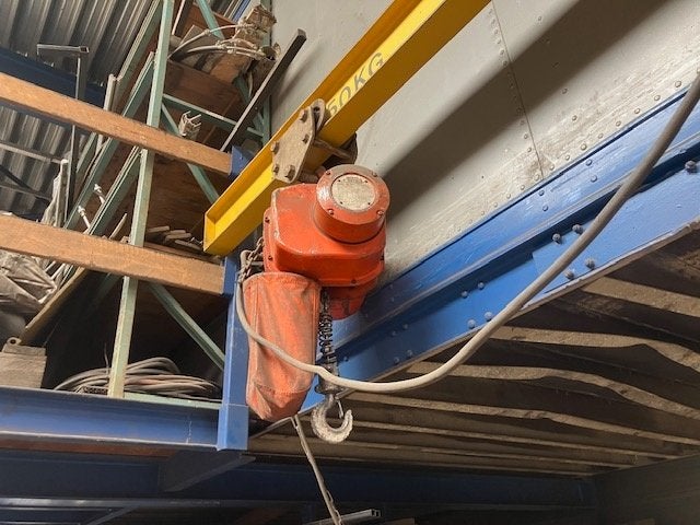 Kettingtakel elektrisch 1000 kg, Doe-het-zelf en Verbouw, Lieren en Takels, Ophalen, Gebruikt, Elektrisch