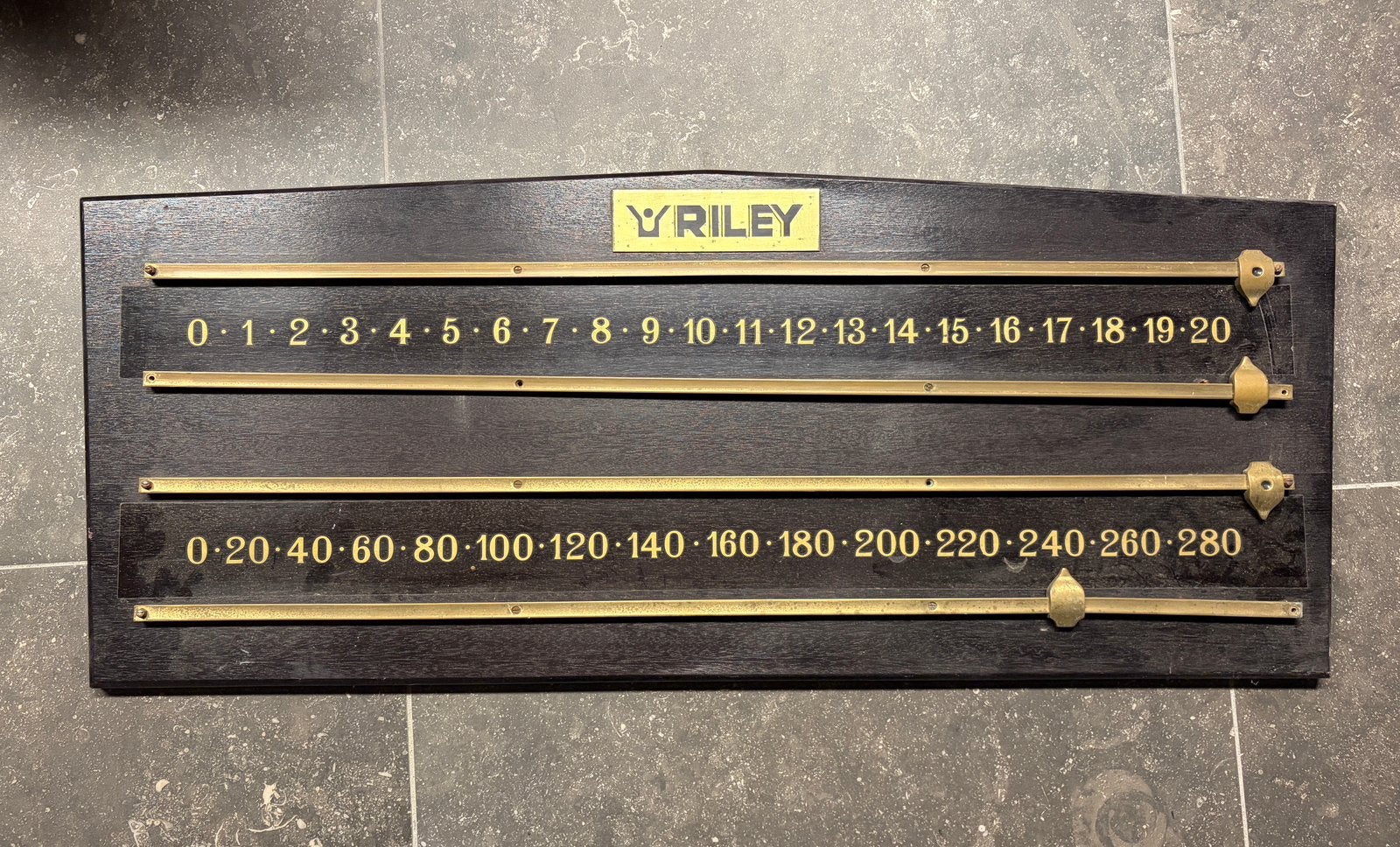 Riley antiek snooker scorebord, Sport en Fitness, Ophalen of Verzenden, Gebruikt, Snookertafel