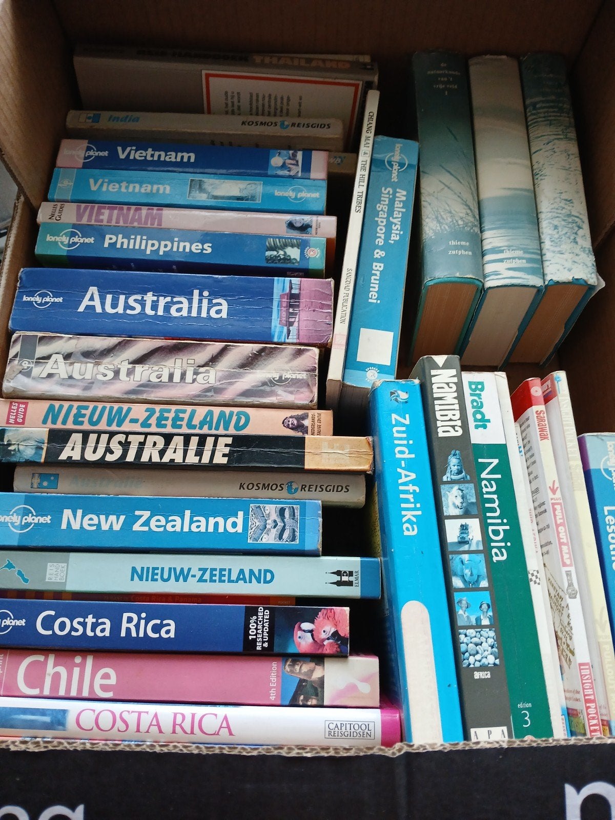 Diverse reisgidsen: Lonely Planet, Capitool, Kosmos, Boeken, Reisgidsen, Gelezen, Reisgids of -boek, Afrika, Lonely Planet, Ophalen